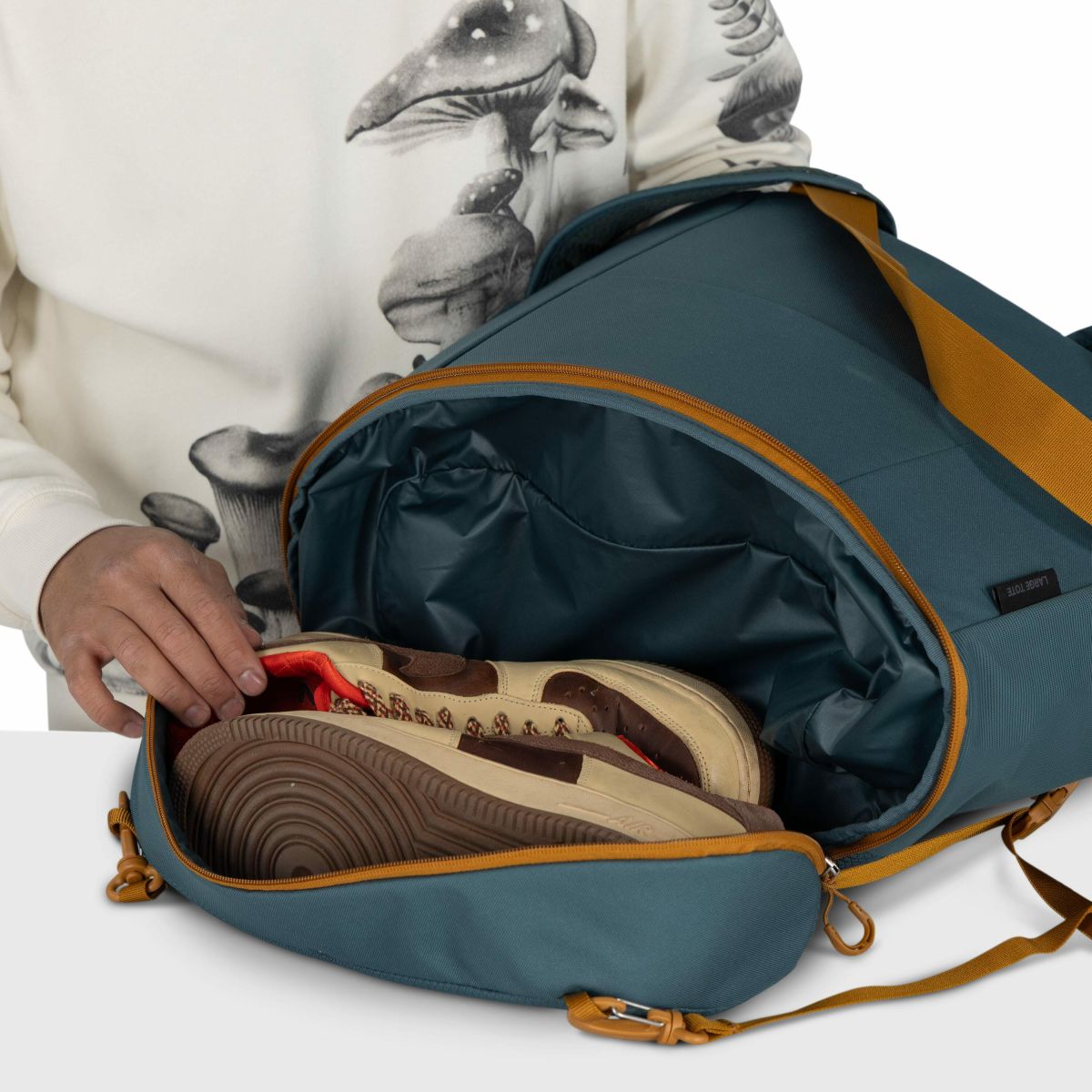 Daylite™ Large Tote Pack